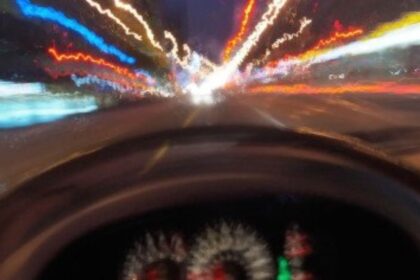 cel mai bizar accident rutier de la iasi a ciocnit doua masini in cateva secunde apoi a adormit lemn la volan medicii s au crucit cum de soferul nu e mort 697c1c083fcc5