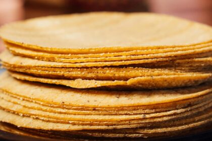 clatite cu lamaie si mac o reteta inedita a celui mai apreciat desert 6968c04d81327