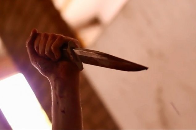 craciun insangerat in familia unui iesean intors acasa pentru sarbatori din germania ce trimitea barbatul acasa femeia dadea pe bautura 6961be06a1486