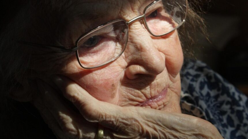 criza majora pentru pensionari pensii blocate bani intarziati dupa sarbatorile scumpe cum se vor descurca oamenii 6958e292423fb