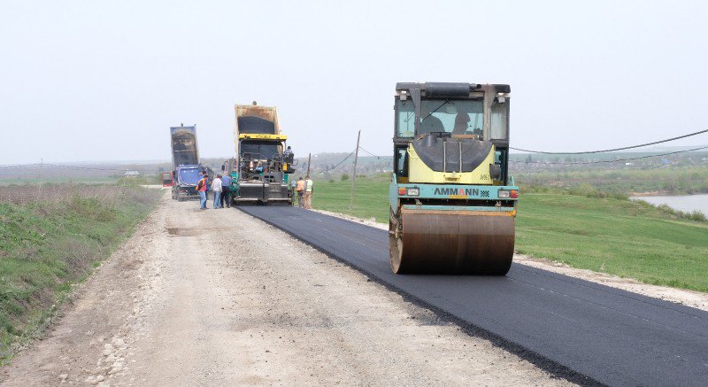 curse stranse pe drumuri din judet nu sunt intreceri de masini ci concurenta acerba pentru contracte de modernizare a soselelor 69742898d493b