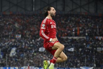 daca nu este crocodil nu trebuie sa sari explicatiile lui roberto de zerbi dupa ce niciun jucator de la om nu era intins in spatele zidului la lovitura libera a echipei liverpool 6971e57280346