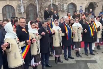 democratie romaneasca cei care si au permis sa l huiduie pe nicusor dan vanati ca sa fie amendati 697732a3c523d