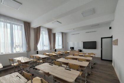 doua scoli sunt inchise si astazi in sudul judetului din cauza viscolului si a ninsorii cum se vor recupera orele 6960cef13356b