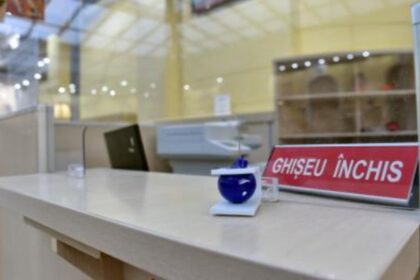 dubla umilinta pentru oradeni fostul primar bolojan i a pricopsit cu o majorare uriasa de taxe iar primaria sta cu ghiseele inchise pana la jumatatea lunii 695e0678c5918