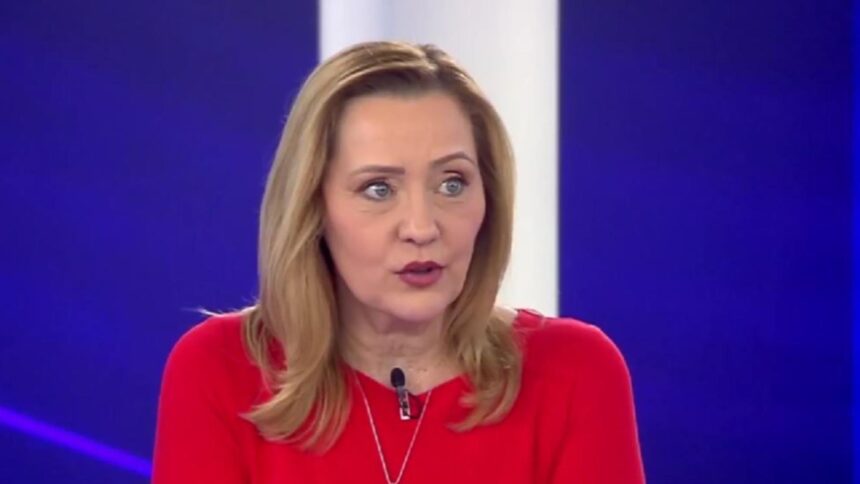 elena lasconi a demisionat de la sefia usr campulung motivul pentru care renuntat la conducerea filialei 697a27ee18655 1