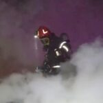 familie ramasa pe drumuri in noaptea de revelion casa le a luat foc chiar inainte de intrarea in noul an 695621251fcea