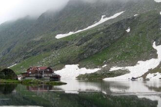 fenomen ciudat in muntii fagaras la balea lac la peste 2 000 de metri altitudine este mult mai cald ca in orasul sibiu 696f468785b6c