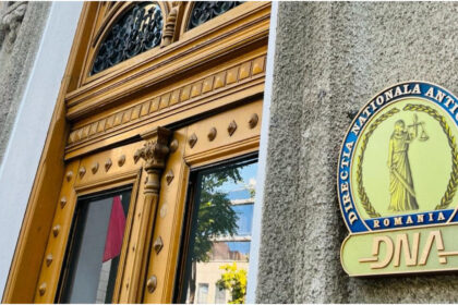 fosta contabila din ministerul de externe care a platit salarii ilegale de 84 milioane lei a fost pusa sub control judiciar 697348fe1c737