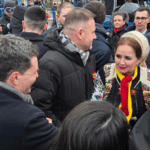 foto video baie de multime pentru nicusor dan la finalul manifestarilor din piata unirii 6974d85426215