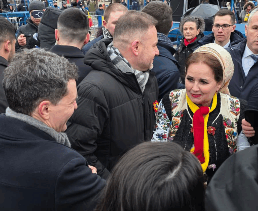 foto video baie de multime pentru nicusor dan la finalul manifestarilor din piata unirii 6974d85426215