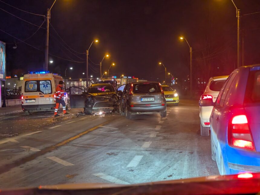 foto video un accident grav pe malul bahluiului chiar in fata sediului ambulantei impact frontal 6967c59296e3c