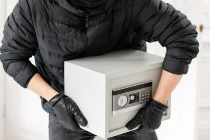 furtul seifului din medias suspectul a fost prins dar unde este milionul de euro 697cac6663591