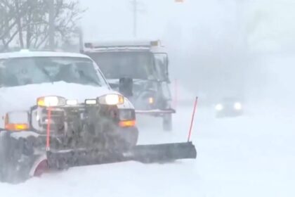 iarna catastrofala in sua cel putin 10 morti si un milion de case fara curent din cauza furtunii de zapada washington dc a declarat stare de urgenta 69773452a4c0e