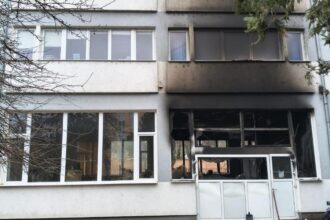 incendiu de amploare la universitatea din oradea atelier si laborator distruse 696d136db02dc