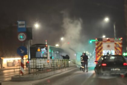 incendiu la un autobuz de la ctp iasi pompierii au intervenit de urgenta 697078e6247e9 2