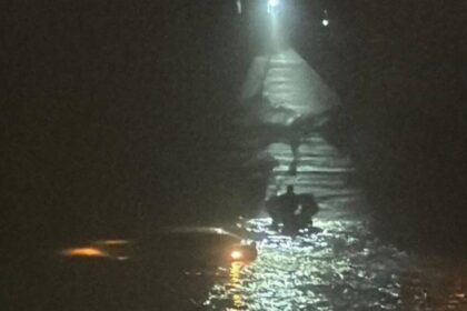 interventie de urgenta la targu jiu un barbat a cazut cu masina in rau 695e9b847a9c2