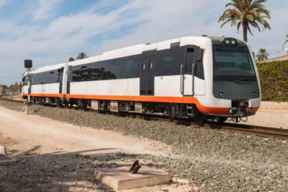 la oradea n a ajuns austeritatea lui bolojan primaria da peste 90 de milioane de euro pe 14 tramvaie tren 69776d5015480