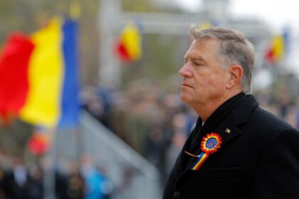 licitatie cu poveste la sibiu cat costa sa stai in scaunul ocupat candva de presedinte 697c7453a8d8c