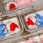 luna decembrie la maternitatea arcadia bucuria primei imbratisari 69579594607a3