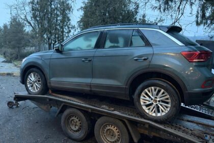 masina in valoare de 100 000 de lei furata din italia oprita la vama de politistii itpf iasi era transportata de platforma 697d5c07c5296