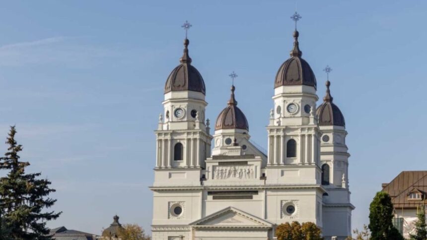 mitropolia moldovei si bucovinei se pronunta ferm impotriva legalizarii prostitutiei efect nociv asupra sanatatii fizice si morale 697e1d82d2920