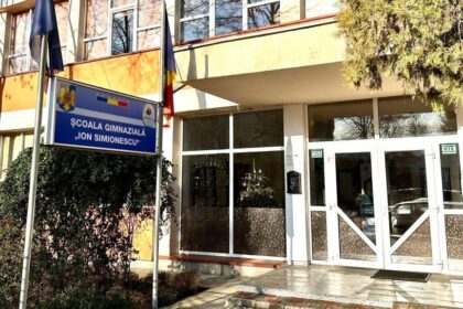mobilitati erasmus pentru 25 de profesori ai scolii gimnaziale ion simionescu din iasi patru ghiduri educationale vor fi publicate in 2027 69796b0260852