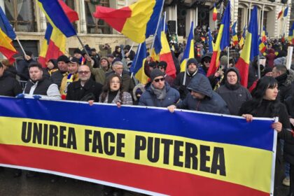 mobilizare de forte la iasi liderii aur prezenti in piata unirii de ziua principatelor romane videofoto 69747fb981fe8