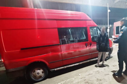 moldovean cautat pentru infractiuni de fals si uz de fals prins la controlul de frontiera de la stanca 696e0d27e1dda