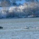 o barja incarcata cu peste 1000 de tone ingrasamant de azot s a scufundat in dunare la zimnicea 69660f757a081