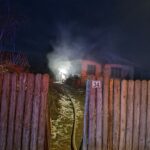 o femeie a ramas fara un acoperis deasupra capului in urma unui incendiu care i a mistuit locuinta 6958037ec4e42