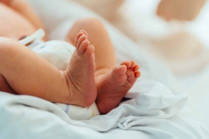 o femeie din aiud arestata dupa ce si a ucis copilul nou nascut micutul a murit asfixiat in cosul de rufe 69690aa0e7ad7