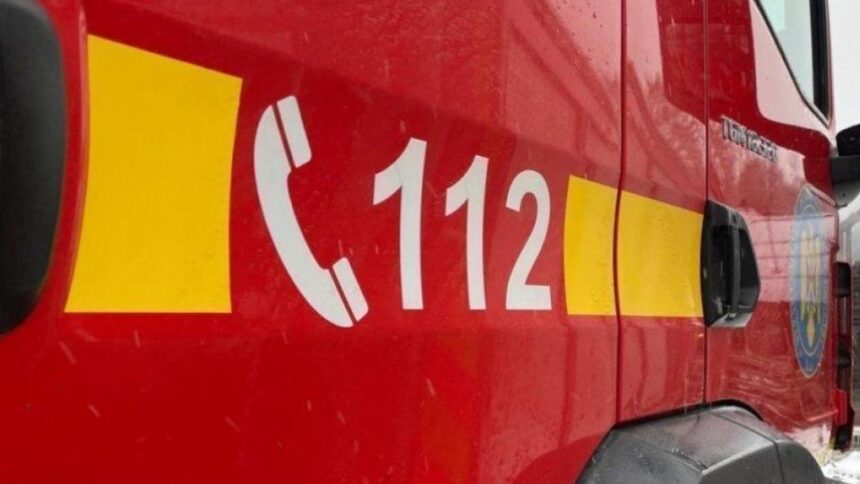 o masina s a rasturnat in judetul brasov o fata de 14 ani a murit si alti copii si un adult sunt raniti 69774454837da