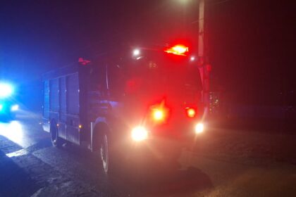 o persoana si a pierdut viata intr un incendiu alte trei au fost in pericol 697a51540238a