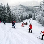 partiile de la sinaia au fost luate cu asalt de turisti in prima zi a anului peste 1000 de oameni se bucura de zapada 6956664b0c641