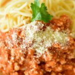 paste cu carne tocata si sos cremos de rosii un preparat gata in cateva minute 69775c0dde1fb