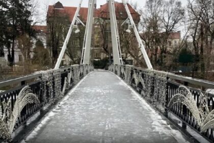 podul lui bolojan cu sistem anti inghet a inghetat investitia premierului s a facut praf 695d2ef6df73f