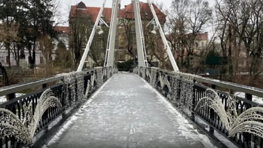 podul lui bolojan cu sistem anti inghet a inghetat investitia premierului s a facut praf 695d2ef6df73f