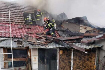 pompierii din petrosani in alerta un cos de fum stricat a facut ravagii foto 697e15635a908