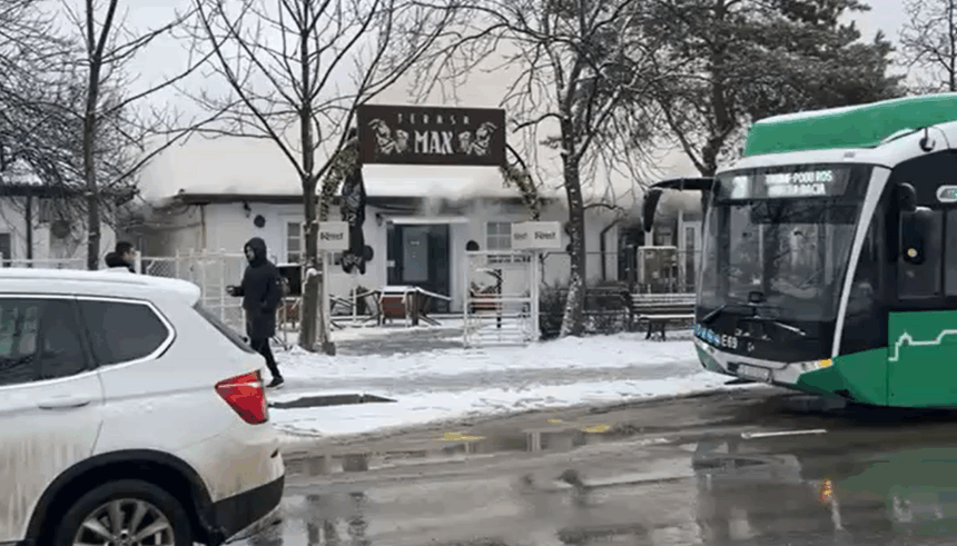 pompierii spitalului de recuperare au intervenit primii la incendiul de la max unitatea medicala a fost in alerta dar nu a ajuns fum in spital 695f9995ac7f4