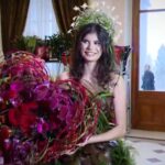 prima editie a festivalului flowers x a reunit iubitorii de arta florala la palatul snagov 69750d36cfd65