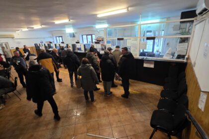 prima zi lucratoare la finante bataie pe plata taxelor si impozitelor platim ce sa facem sper sa nu mai creasca foto 695f535a6566b