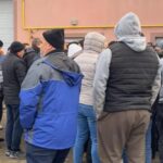 protest la salcea dupa cresterea impozitelor oamenii au venit sa plateasca mai devreme ca sa beneficieze de bonificatie dar au ramas socati de noile sume video 695b8038373e0
