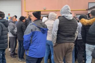 protest la salcea dupa cresterea impozitelor oamenii au venit sa plateasca mai devreme ca sa beneficieze de bonificatie dar au ramas socati de noile sume video 695b8038373e0