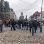 protest urias dupa ce a fost macelarit copilul din timis oamenii cer schimbarea legii video 6978bee4c29b4