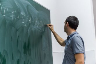 republica moldova adopta modelul estonian extrem de performant de educatie in predarea matematicii si a stiintelor estonia locul 1 la pisa 696a68de61c92