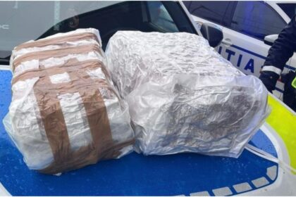 retea de trafic de droguri de mare risc destructurata in vrancea 15 kilograme de canabis descoperite de politisti intr o masina 6978bdb9c622e