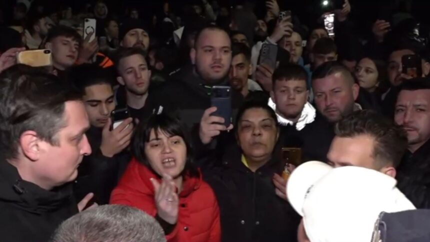 scandal la poarta bunicilor ucigasului lui mario minorul a fost scos din casa de jandarmi iar tatal a fost gasit ascuns in pod 6976856799e5e 2