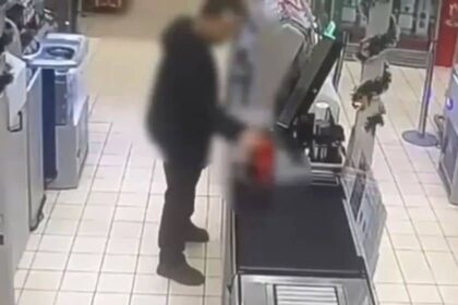 schema prin care un barbat din bucuresti a furat de mai multe ori din supermarket pacalea casele self pay 6963ce67b8c67