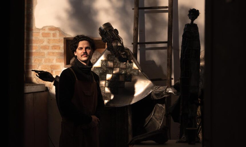 sculptura monahul de emanuel chiriac oferita intr o licitatie caritabila pentru sprijinirea formarii tinerilor artisti 6978b0922415b